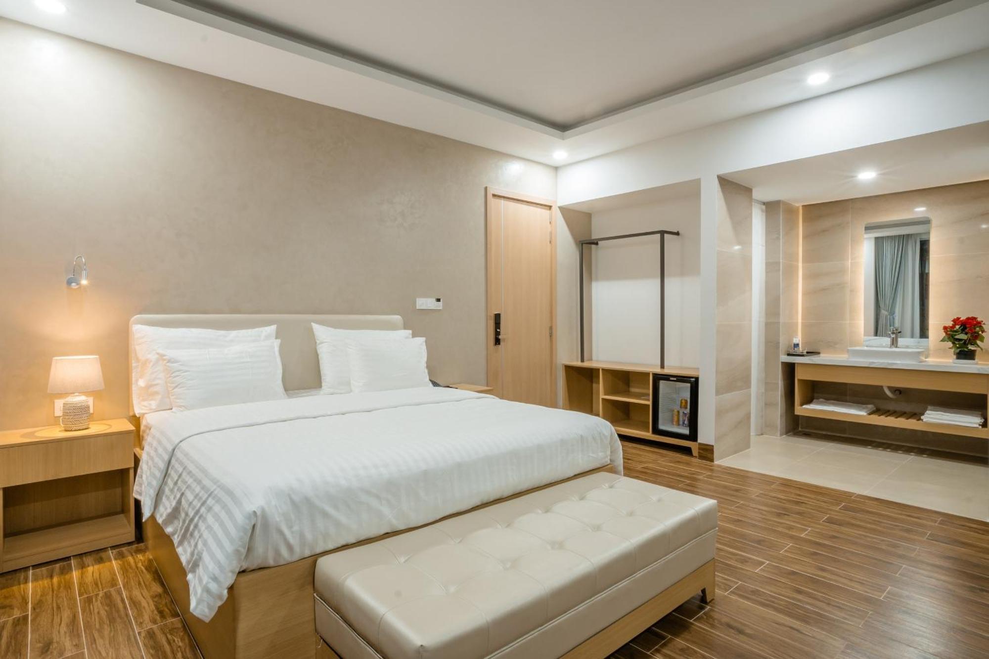 Diora Hotel Pleiku By Hos מראה חיצוני תמונה