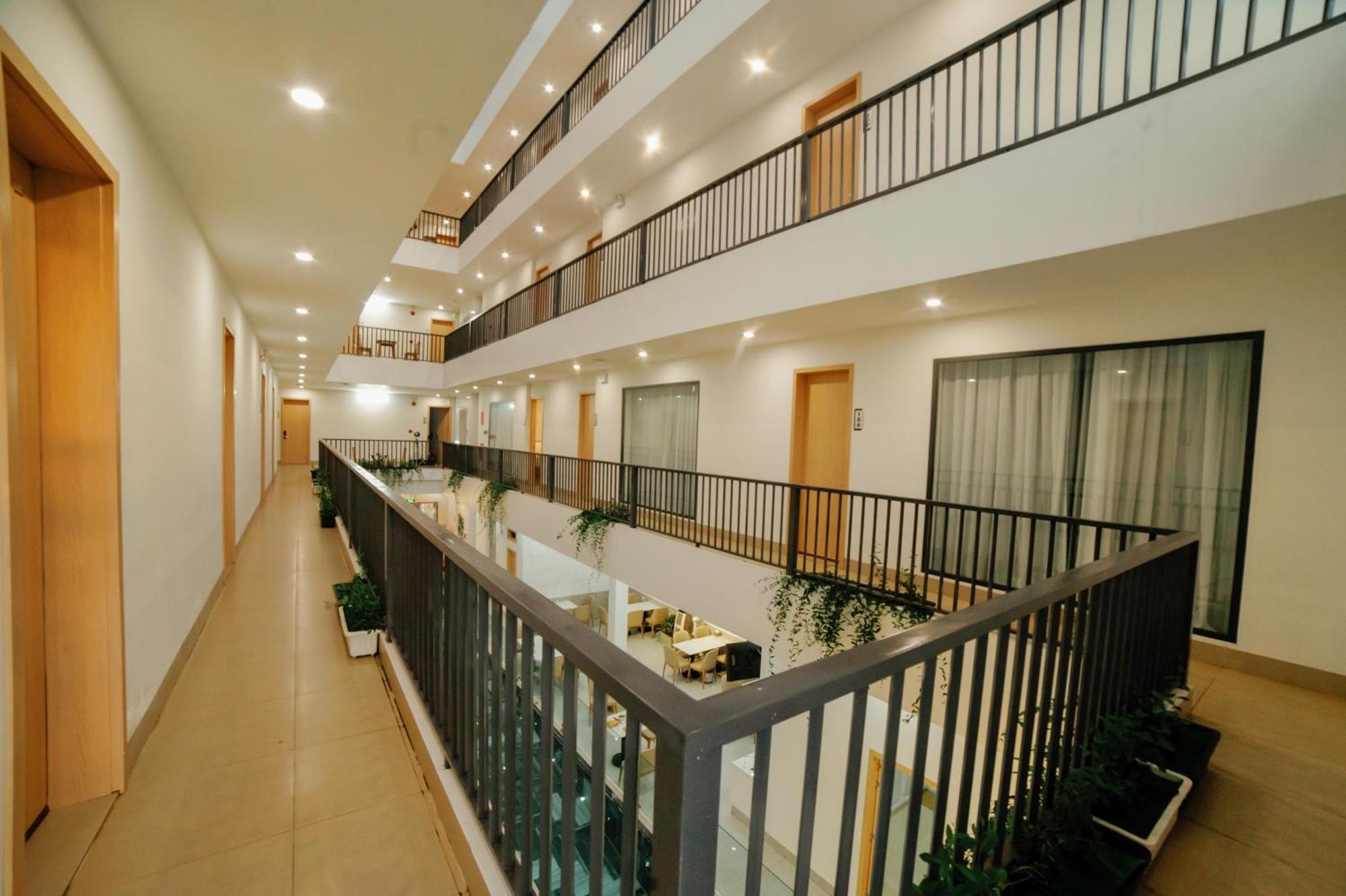 Diora Hotel Pleiku By Hos מראה חיצוני תמונה